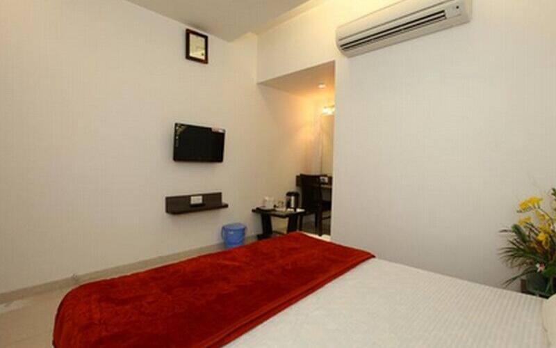 Andheri East Service Apartment, Mumbai 3